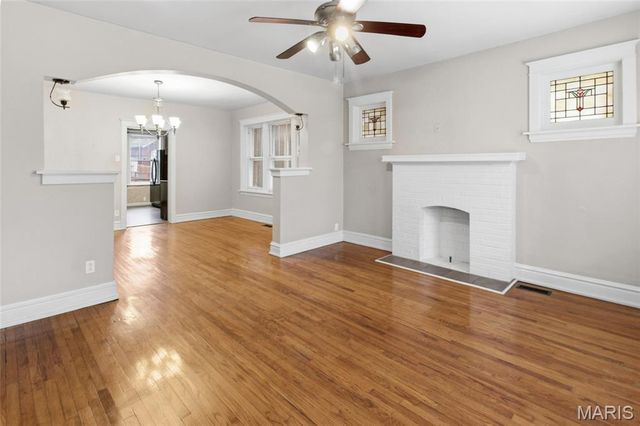 4947 Murdoch Avenue, St Louis, MO 63109
