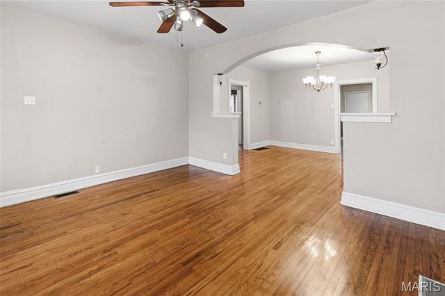 4947 Murdoch Avenue, St Louis, MO 63109