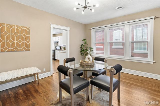 4947 Murdoch Avenue, St Louis, MO 63109