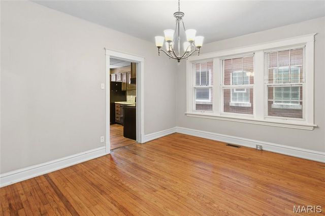4947 Murdoch Avenue, St Louis, MO 63109