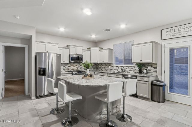 1800 RITZY LOU Place, El Paso, TX 79928