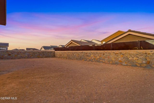 1800 RITZY LOU Place, El Paso, TX 79928