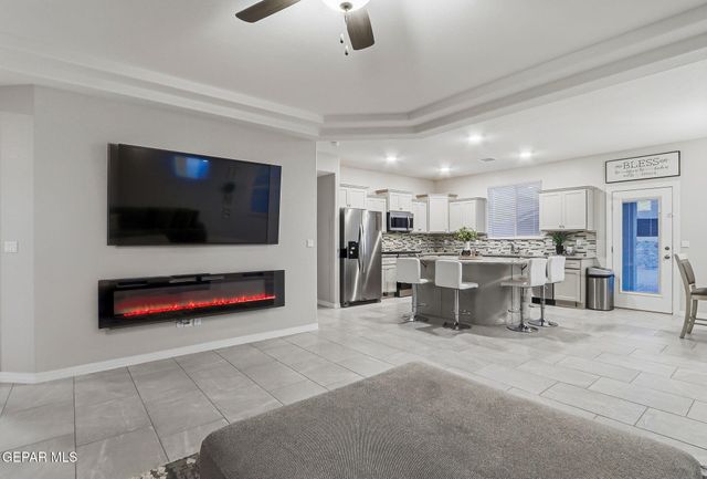 1800 RITZY LOU Place, El Paso, TX 79928