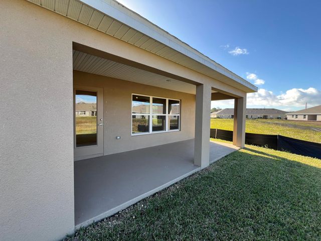 8638 Giovanni Avenue, Fort Pierce, FL 34951