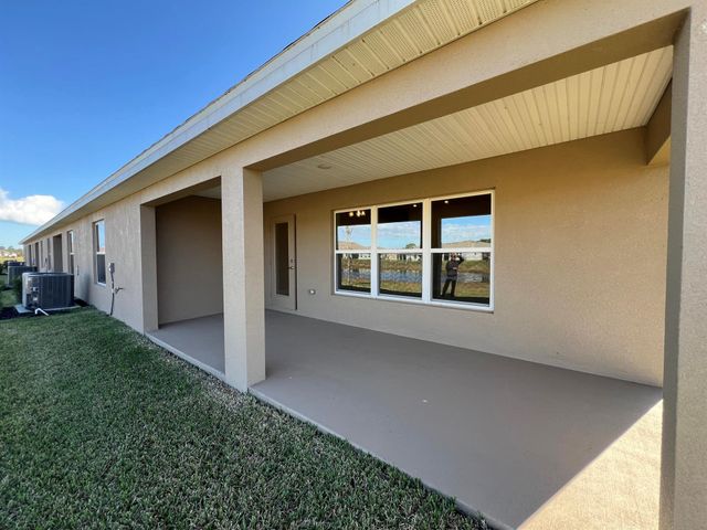 8638 Giovanni Avenue, Fort Pierce, FL 34951