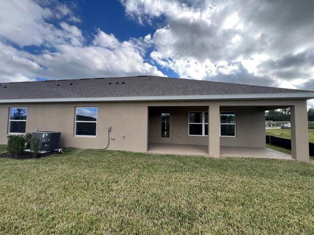 8638 Giovanni Avenue, Fort Pierce, FL 34951