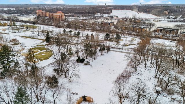 5609 River Road, Lisle, IL 60532