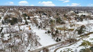 5609 River Road, Lisle, IL 60532