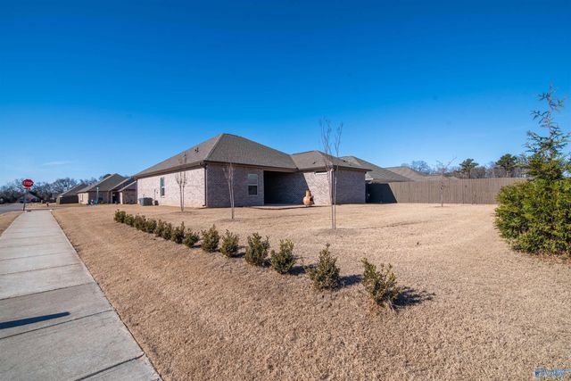 14960 Demarie Lane, Athens, AL 35613