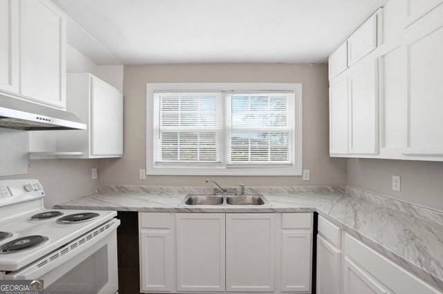 707 Francis Place NW, Atlanta, GA 30318