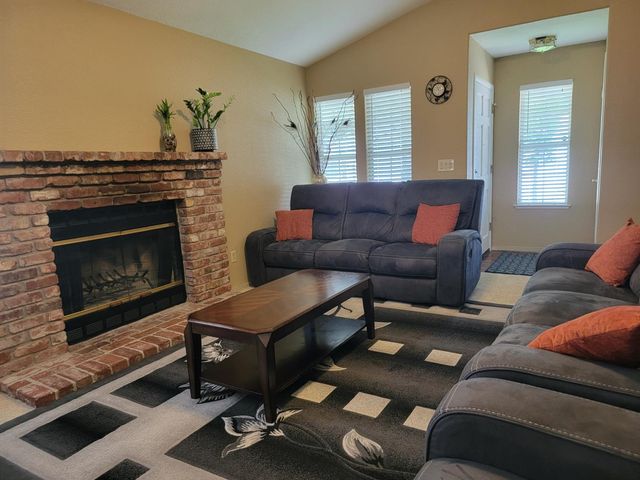 6481 San Stefano St, Citrus Heights, CA 95610