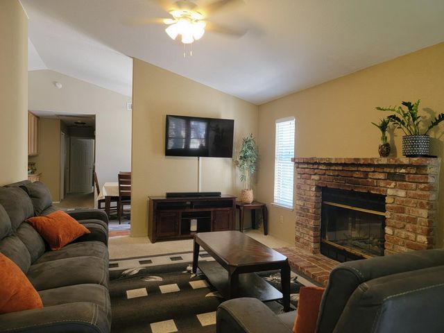 6481 San Stefano St, Citrus Heights, CA 95610