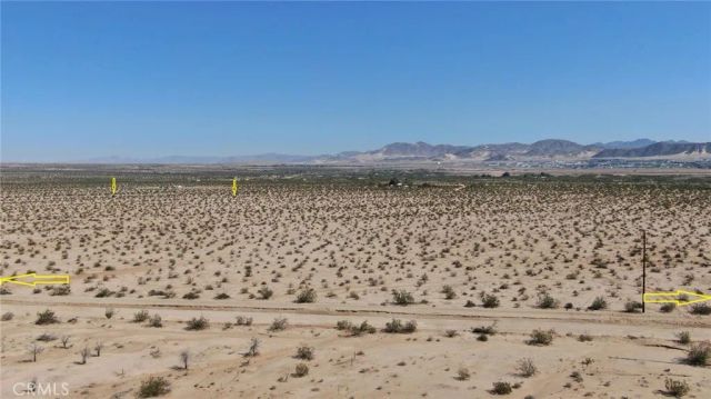 72300 Valle Vista, 29 Palms, CA 92277