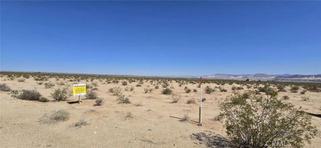 72300 Valle Vista, 29 Palms, CA 92277