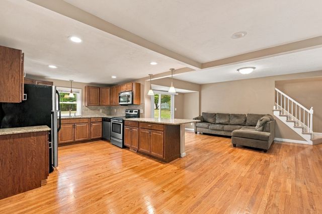181 Dwelley St, Pembroke, MA 02359
