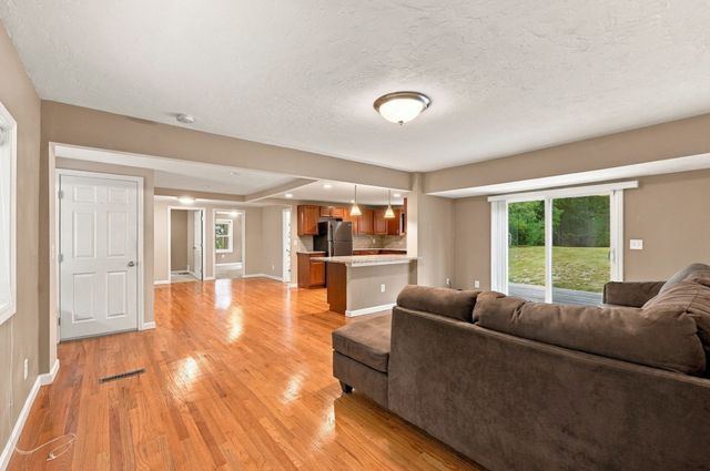 181 Dwelley St, Pembroke, MA 02359