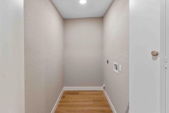 223 Achor Ct, Modesto, CA 95354