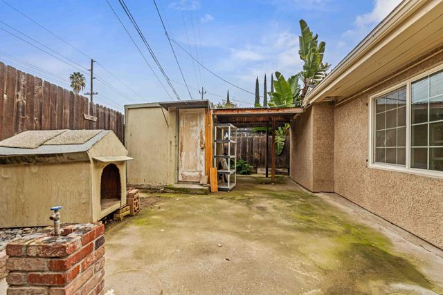 223 Achor Ct, Modesto, CA 95354