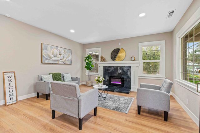 223 Achor Ct, Modesto, CA 95354