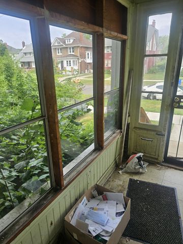 689 Webb Street, Detroit, MI 48202