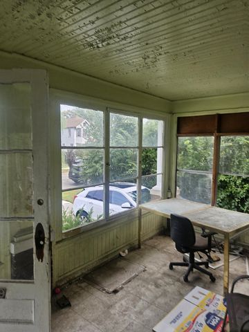 689 Webb Street, Detroit, MI 48202