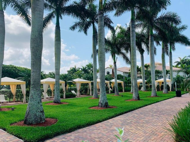 2956 Shaughnessy Drive, Wellington, FL 33414