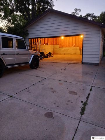 4136 S 39 Avenue, Omaha, NE 68107