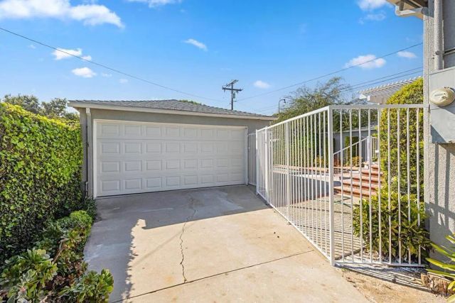 5913 Western Ave, Whittier, CA 90601