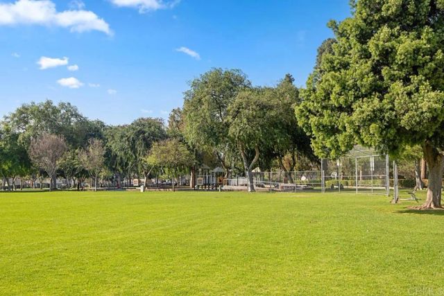 5913 Western Ave, Whittier, CA 90601