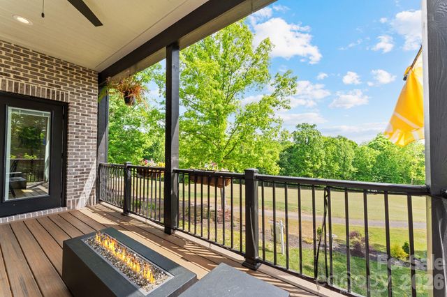 1116 Players Ridge Road, Hickory, NC 28601