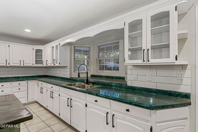 8921 GEMOTES Place, El Paso, TX 79907