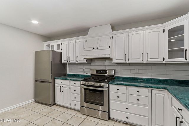 8921 GEMOTES Place, El Paso, TX 79907