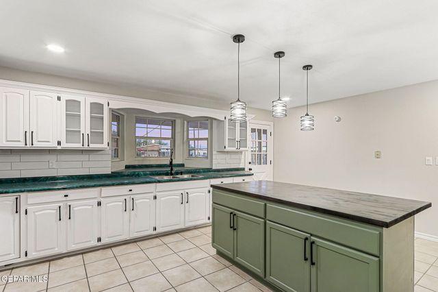 8921 GEMOTES Place, El Paso, TX 79907