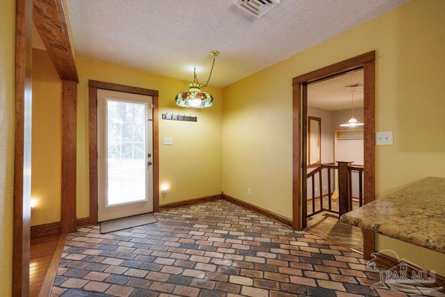 5425 Windham Rd, Milton, FL 32570