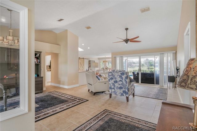 612 E Hartford Street, Hernando, FL 34442