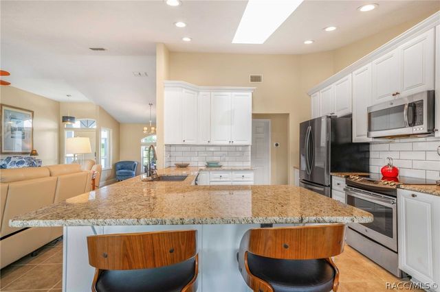 612 E Hartford Street, Hernando, FL 34442