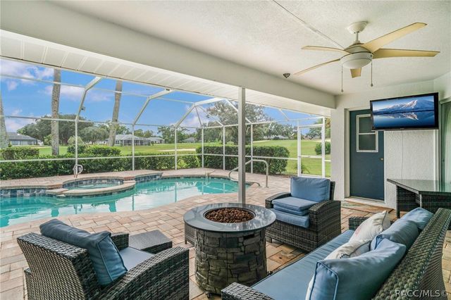 612 E Hartford Street, Hernando, FL 34442