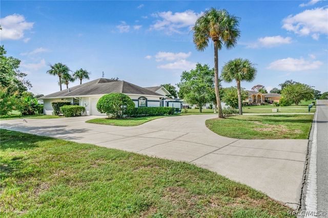 612 E Hartford Street, Hernando, FL 34442