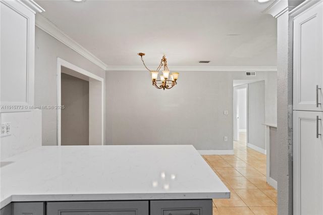 19631 NW 6th Ct, Miami Gardens, FL 33169