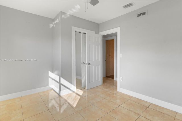 19631 NW 6th Ct, Miami Gardens, FL 33169