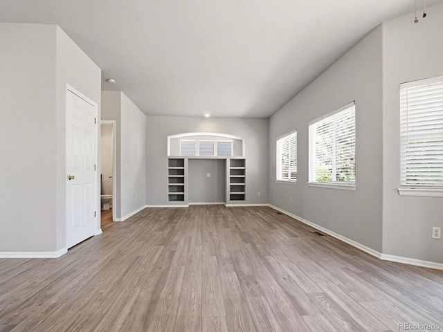 3261 E 102nd Ct, Thornton, CO 80229