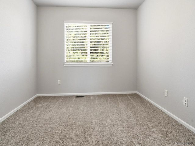 3261 E 102nd Ct, Thornton, CO 80229