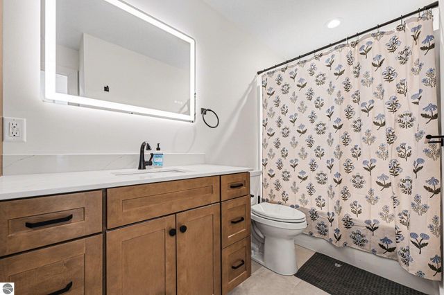 4141 Fireside Trail, Traverse City, MI 49685