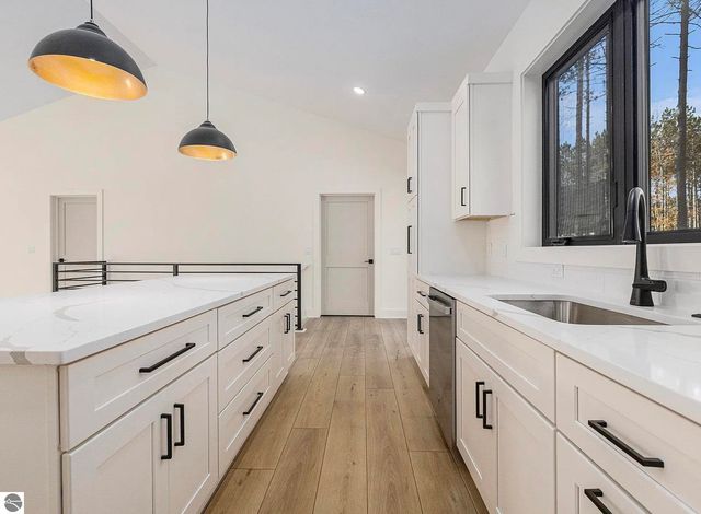 4141 Fireside Trail, Traverse City, MI 49685