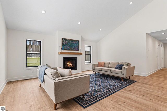 4141 Fireside Trail, Traverse City, MI 49685