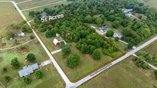 921 E 477th Road, Bolivar, MO 65613