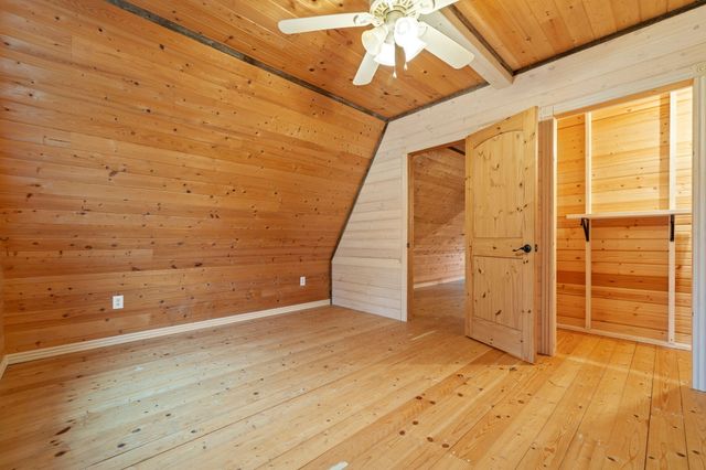 921 E 477th Road, Bolivar, MO 65613