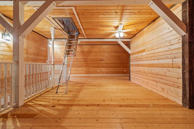 921 E 477th Road, Bolivar, MO 65613