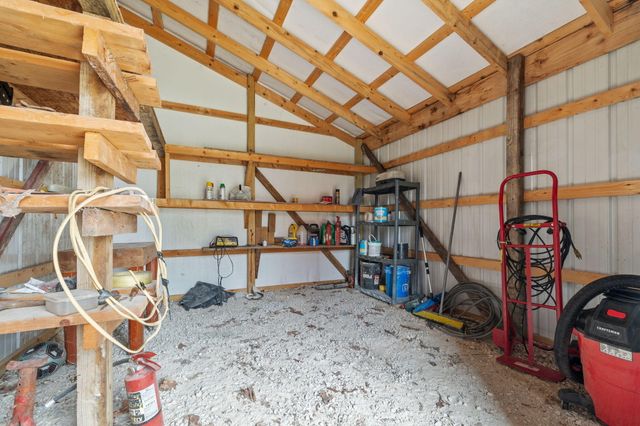 921 E 477th Road, Bolivar, MO 65613