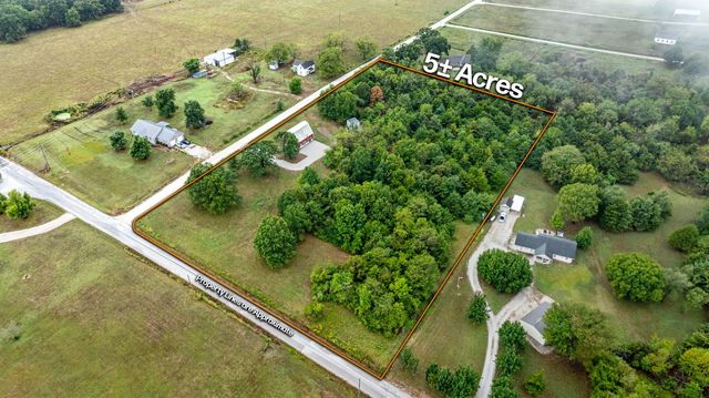 921 E 477th Road, Bolivar, MO 65613